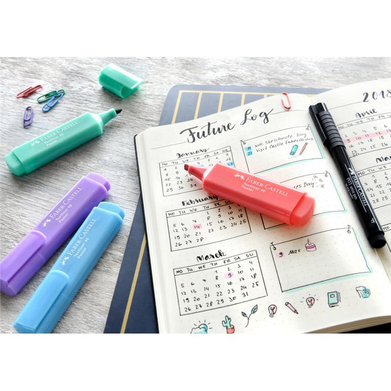 Zakreślacz Faber Castell Textliner 1546 morelowy