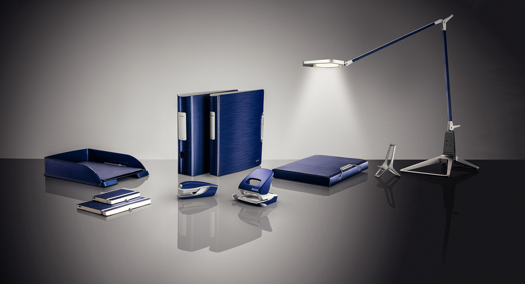 Dziurkacz Leitz New NeXXt Style 5006 metalowy tytanowy (30k.)